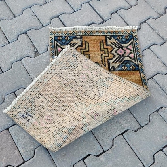 Vintage Turkish Rug - Picture 2 of 3